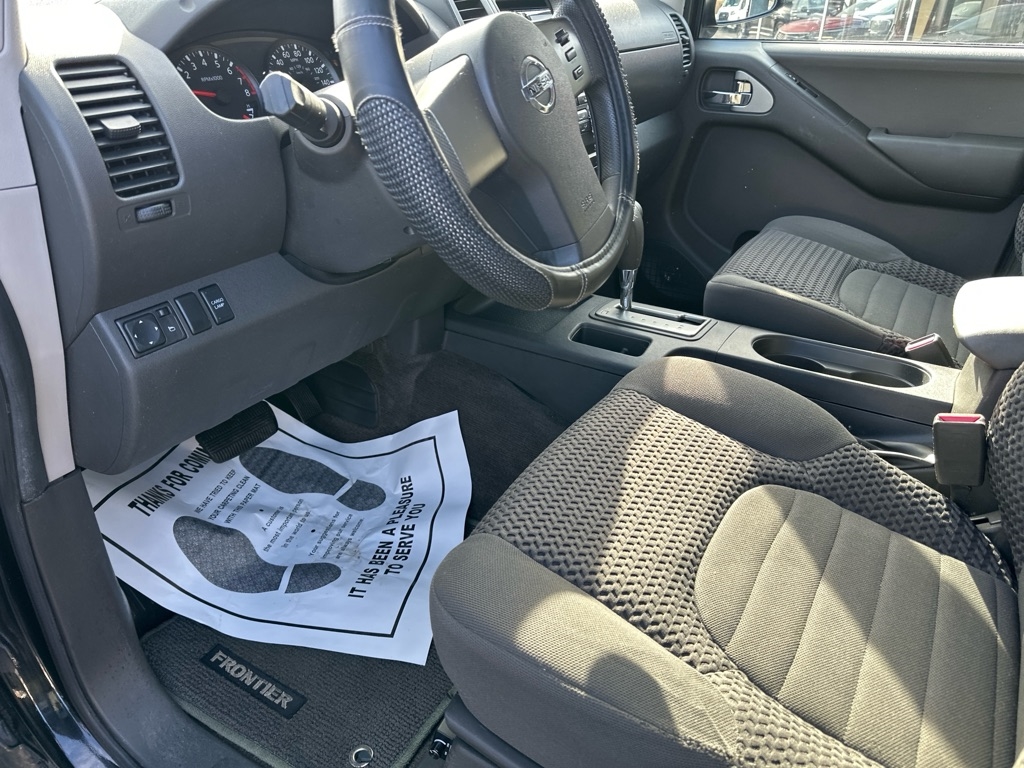 Nissan Frontier 2WD King Cab V6 Auto SE 2010