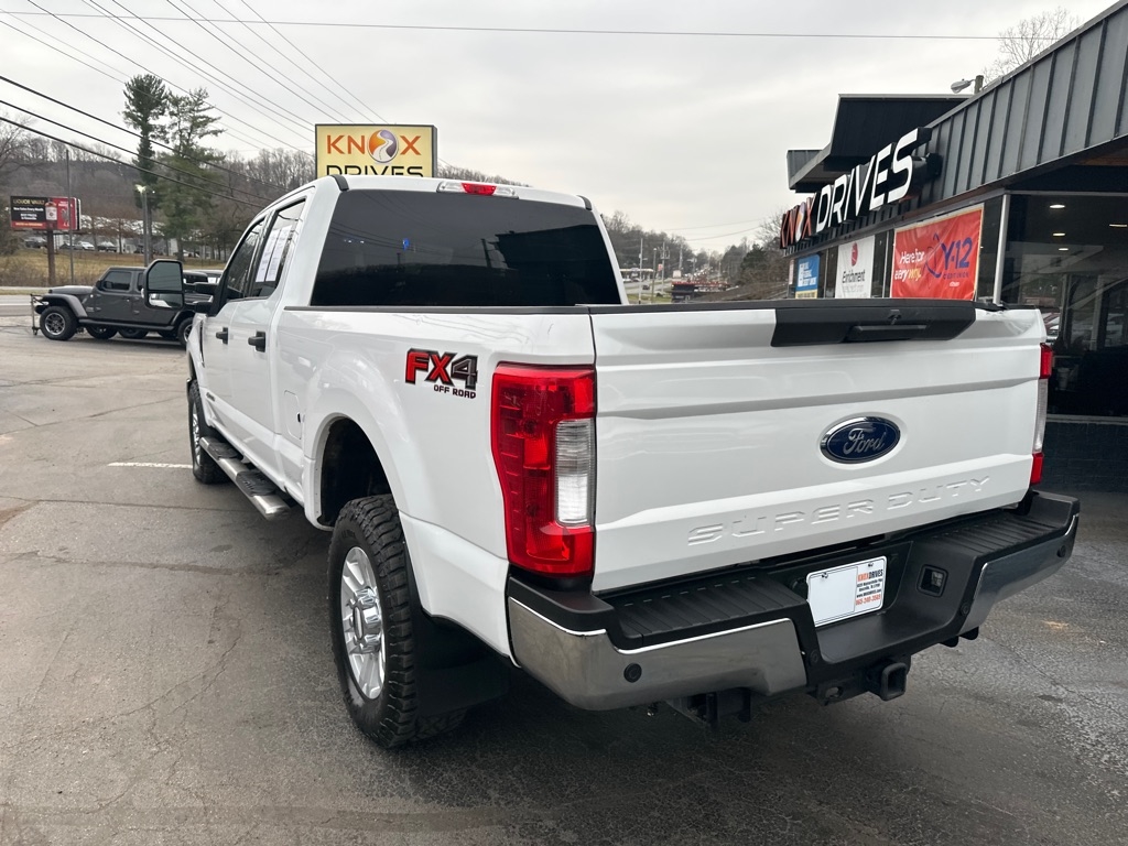 Ford Super Duty F-250 SRW King Ranch 4WD Crew Cab 8' Box 2019