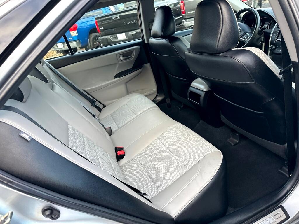 Toyota Camry 4dr Sdn I4 Auto SE w/Special Edition Pkg (Natl) 2016