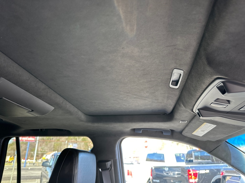 Cadillac Escalade 4WD 4dr Platinum 2017