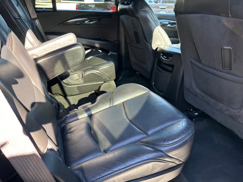 Cadillac Escalade 4WD 4dr Platinum 2017