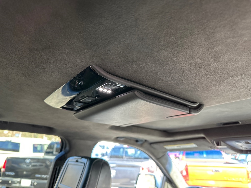 Cadillac Escalade 4WD 4dr Platinum 2017