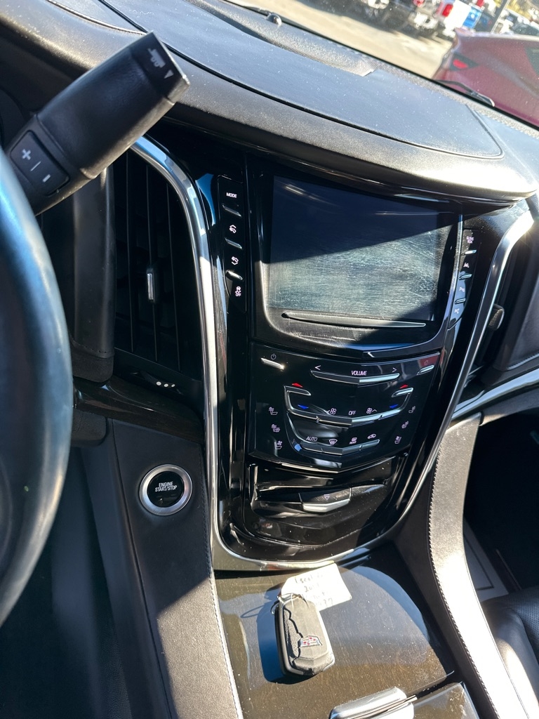 Cadillac Escalade 4WD 4dr Platinum 2017