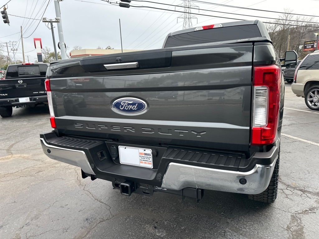 Ford Super Duty F-250 SRW King Ranch 4WD Crew Cab 8' Box 2018