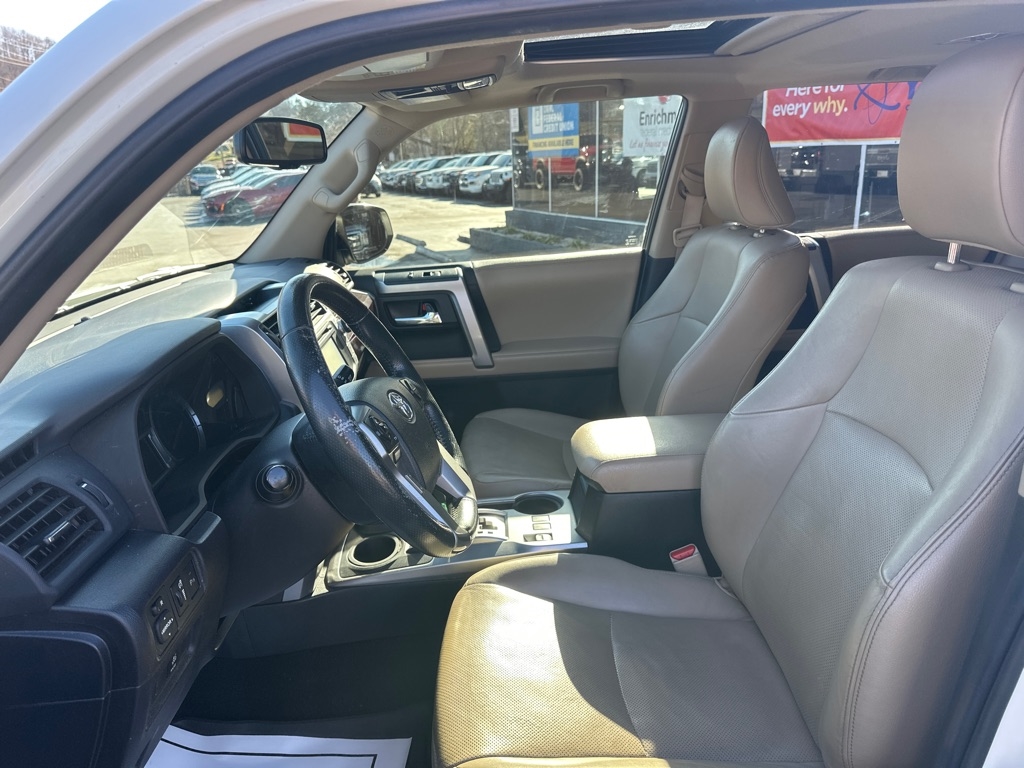 Toyota 4Runner TRD Off Road Premium 4WD (Natl) 2017