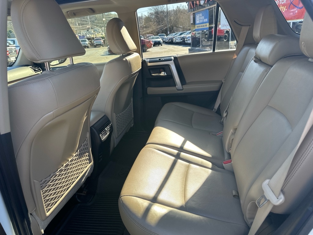 Toyota 4Runner TRD Off Road Premium 4WD (Natl) 2017