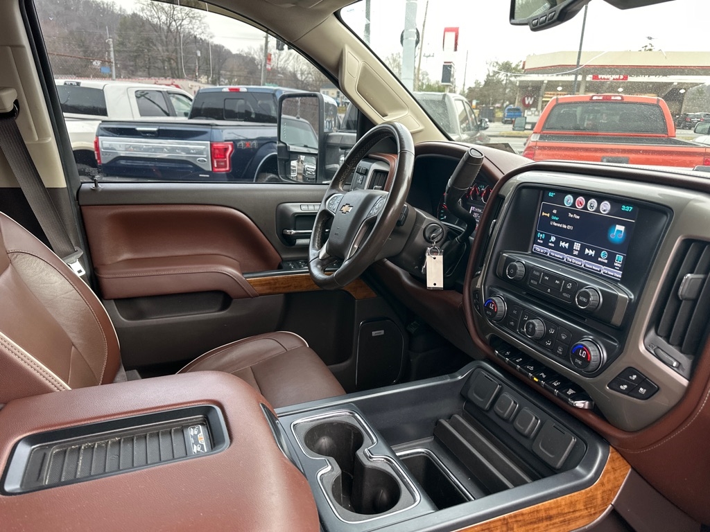 Chevrolet Silverado 3500HD 4WD Crew Cab 153.7" High Country 2016