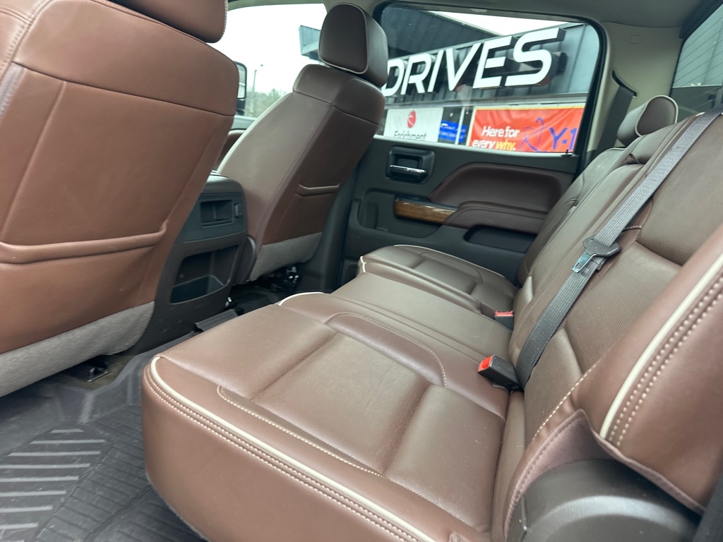 Chevrolet Silverado 3500HD 4WD Crew Cab 153.7" High Country 2016