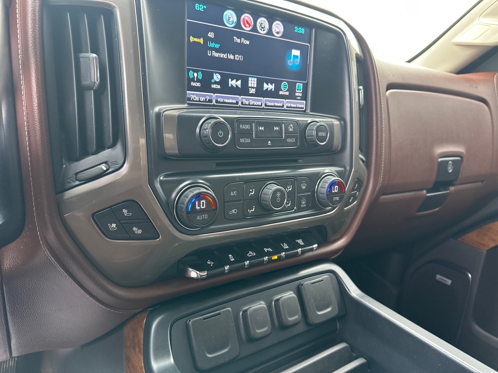 Chevrolet Silverado 3500HD 4WD Crew Cab 153.7" High Country 2016