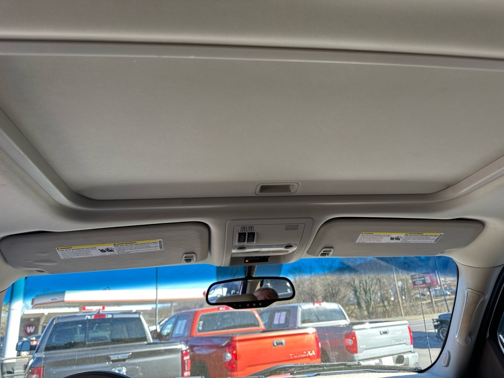 Chevrolet Silverado 1500 4WD Crew Cab 143.5" LTZ 2011