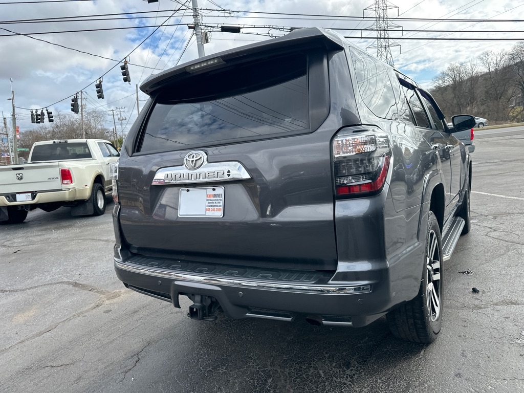 Toyota 4Runner TRD Off Road Premium 4WD (Natl) 2018