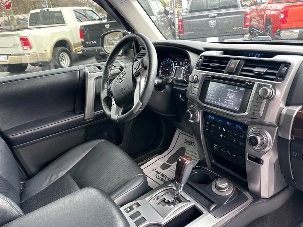 Toyota 4Runner TRD Off Road Premium 4WD (Natl) 2018