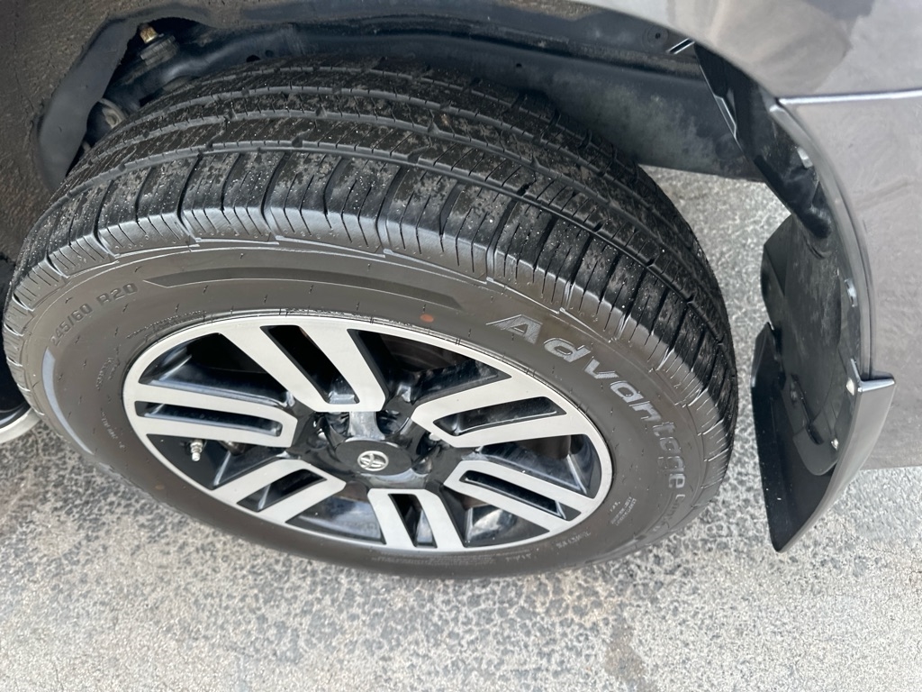 Toyota 4Runner TRD Off Road Premium 4WD (Natl) 2018