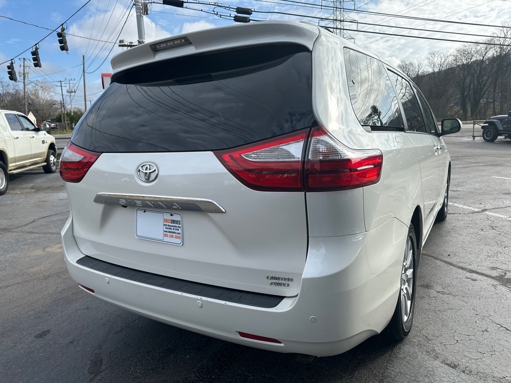 Toyota Sienna Limited Premium AWD 7-Passenger (Natl) 2017