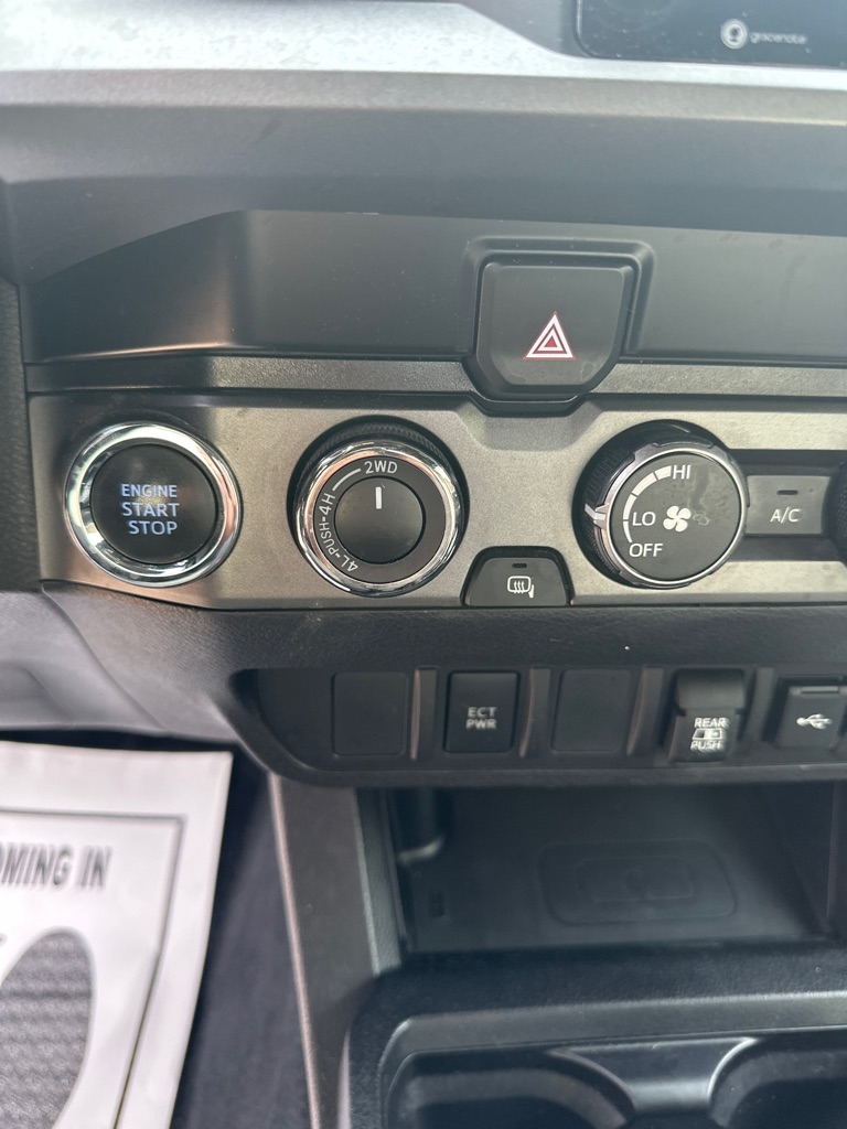 Toyota Tacoma 4WD TRD Off Road Double Cab 6' Bed V6 AT (Natl) 2020