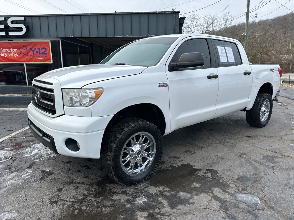Toyota Tundra 4WD Truck CrewMax 5.7L V8 6-Spd AT (Natl) 2011