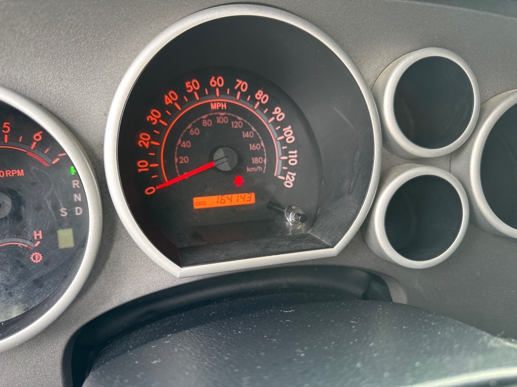 Toyota Tundra 4WD Truck CrewMax 5.7L V8 6-Spd AT (Natl) 2011