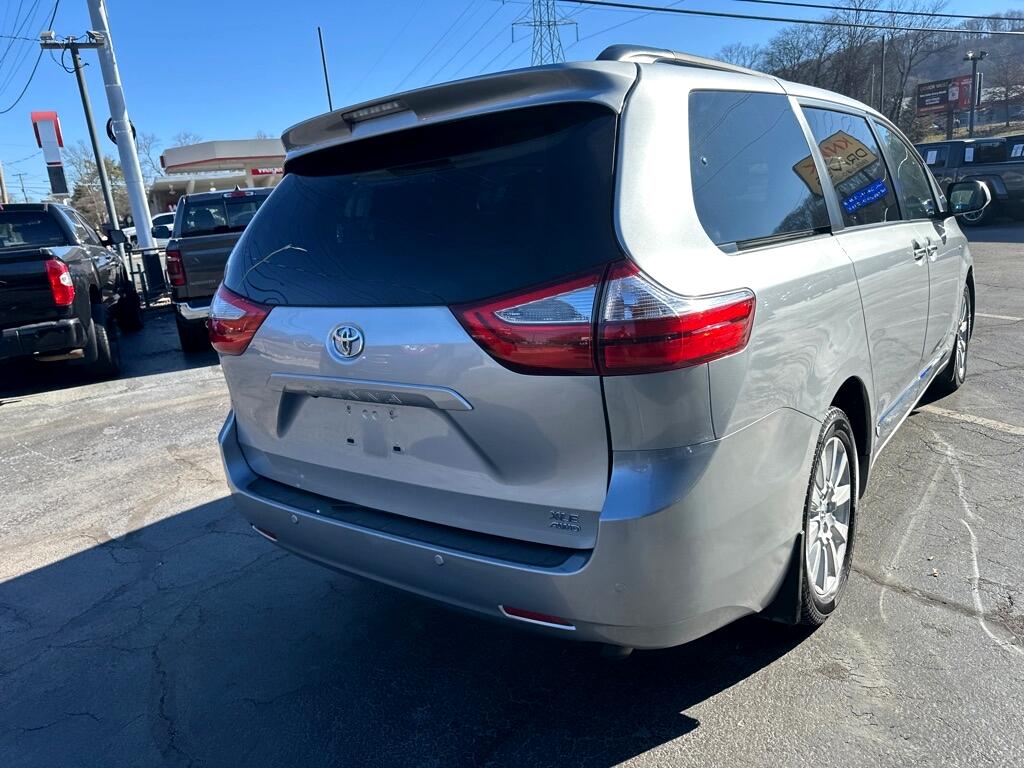 Toyota Sienna Limited Premium AWD 7-Passenger (Natl) 2017