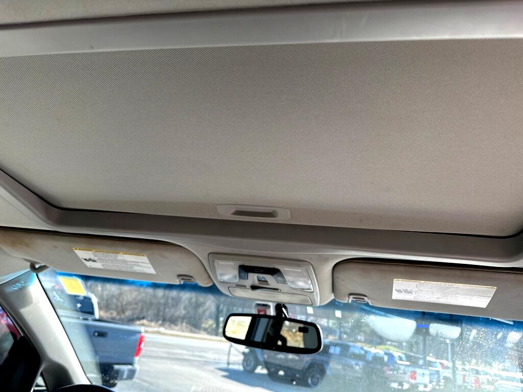 Toyota Sienna Limited Premium AWD 7-Passenger (Natl) 2017