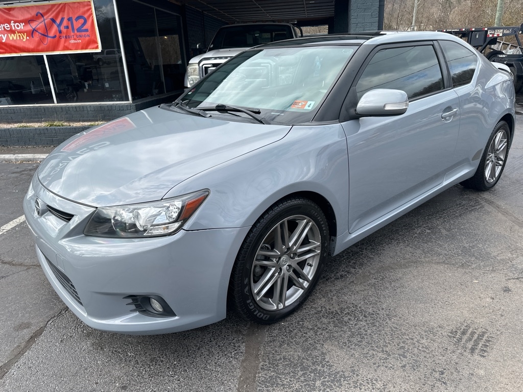 Scion tC 2dr HB Man (Natl) 2012
