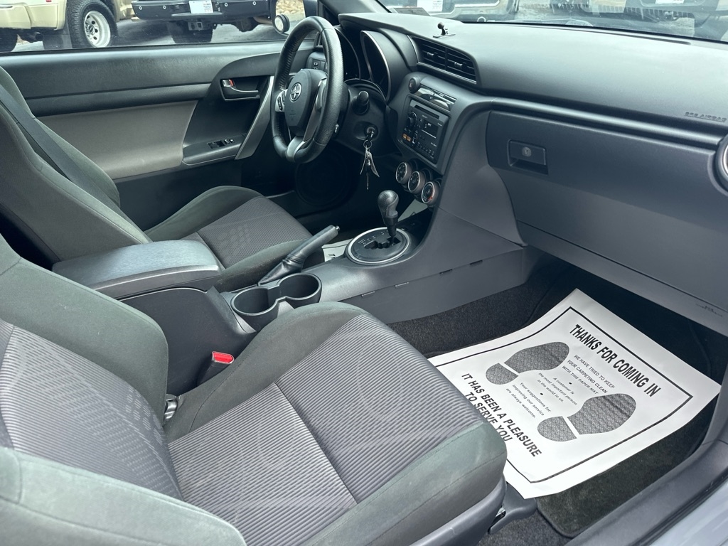 Scion tC 2dr HB Man (Natl) 2012