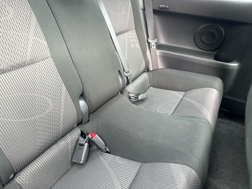 Scion tC 2dr HB Man (Natl) 2012