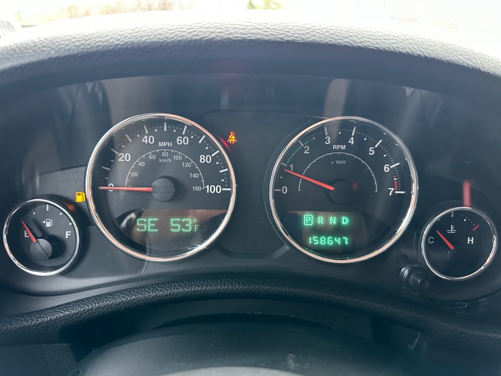 Jeep Wrangler Unlimited 4WD 4dr Sahara 2013