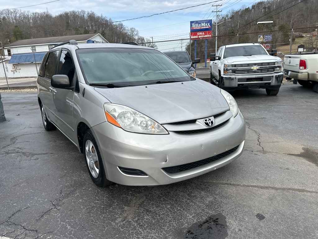 Toyota Sienna 5dr 7-Pass Van CE FWD (Natl) 2009