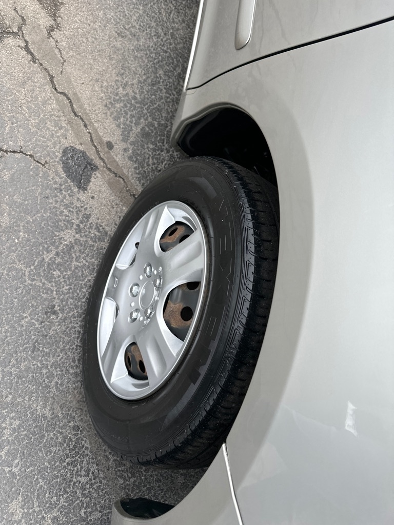 Toyota Sienna 5dr 7-Pass Van CE FWD (Natl) 2009