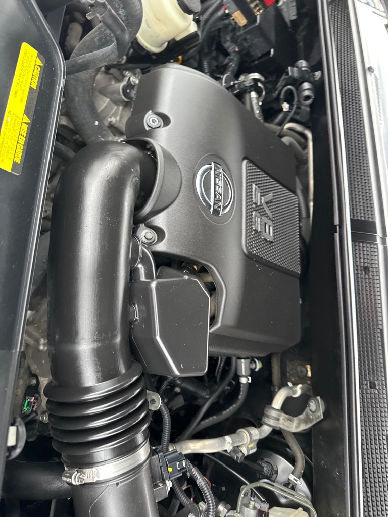 Nissan Titan 4WD Crew Cab SWB PRO-4X 2015