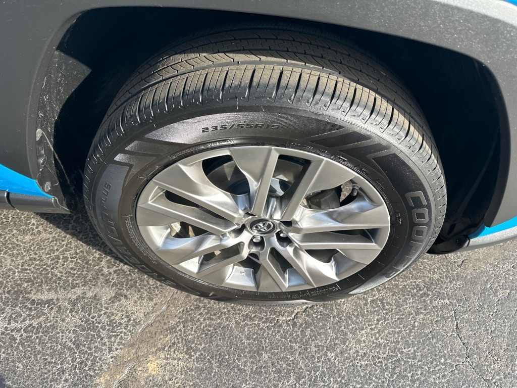 Toyota RAV4 XLE Premium AWD (Natl) 2019