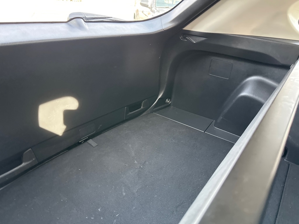 Toyota RAV4 XLE Premium AWD (Natl) 2019