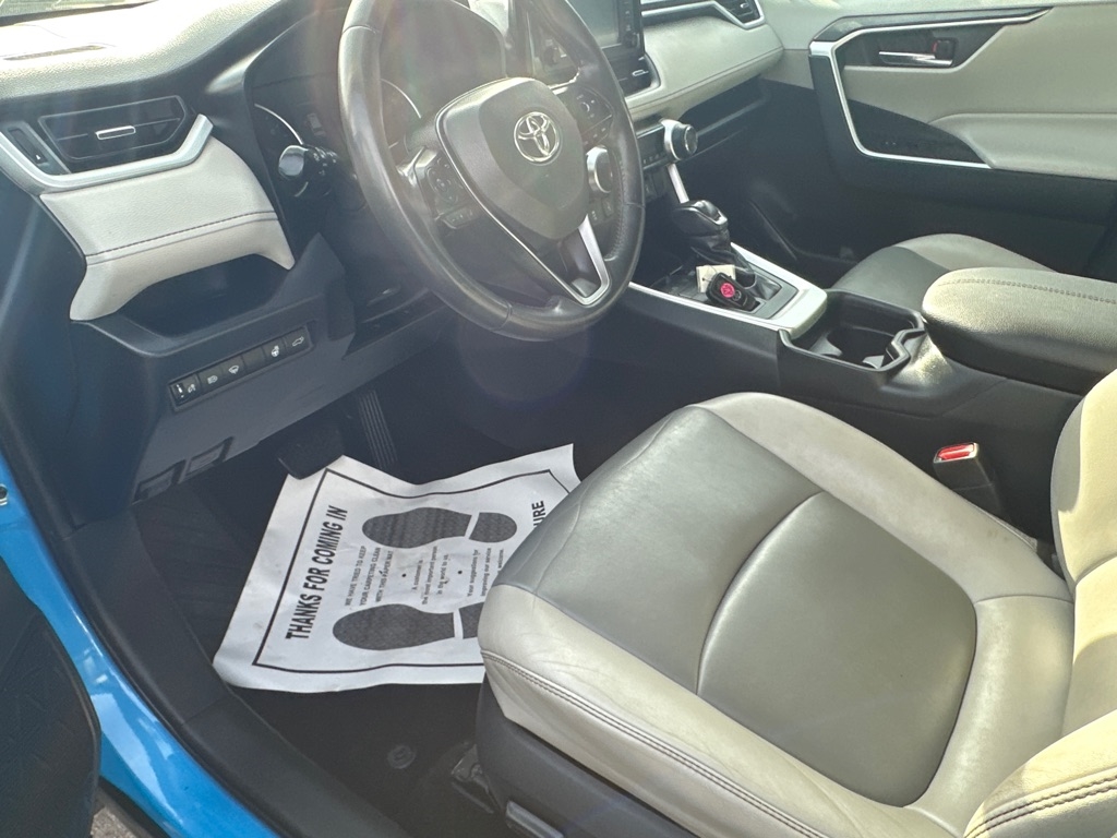 Toyota RAV4 XLE Premium AWD (Natl) 2019