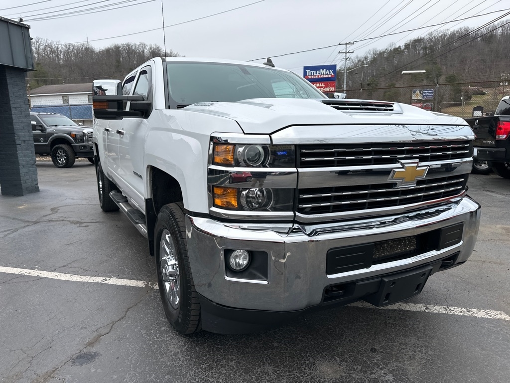 2019 Chevrolet Silverado 2500HD 4WD Crew Cab 153.7" LT