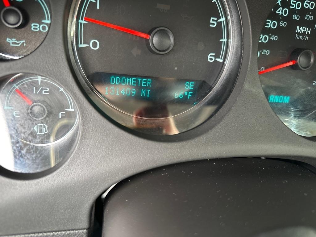 GMC Yukon XL AWD 4dr 1500 Denali 2010