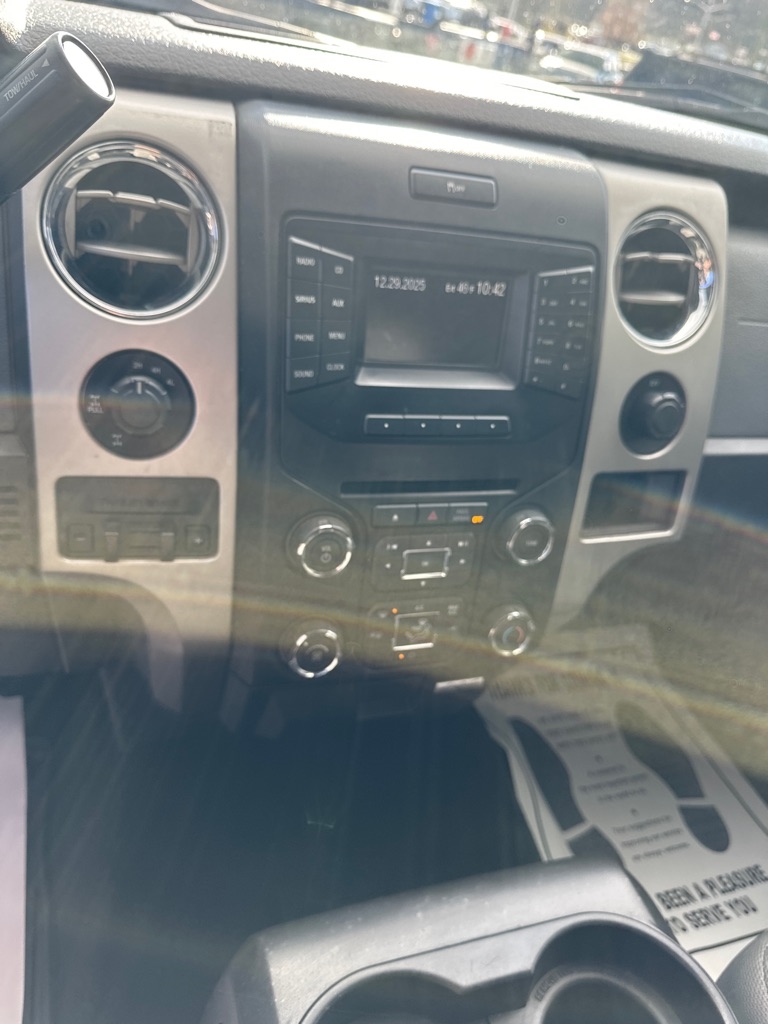 Ford F-150 4WD SuperCrew 145" Platinum 2013