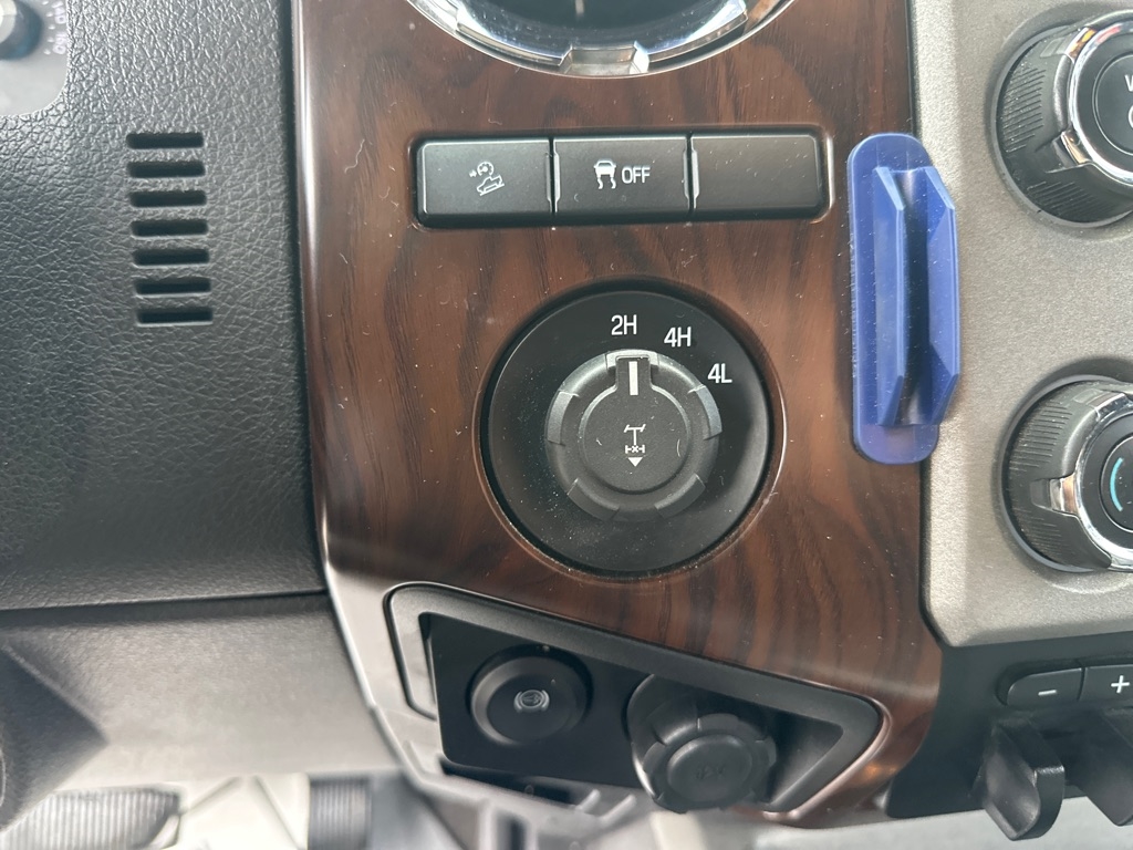 Ford Super Duty F-350 SRW 4WD Crew Cab 156" King Ranch 2015