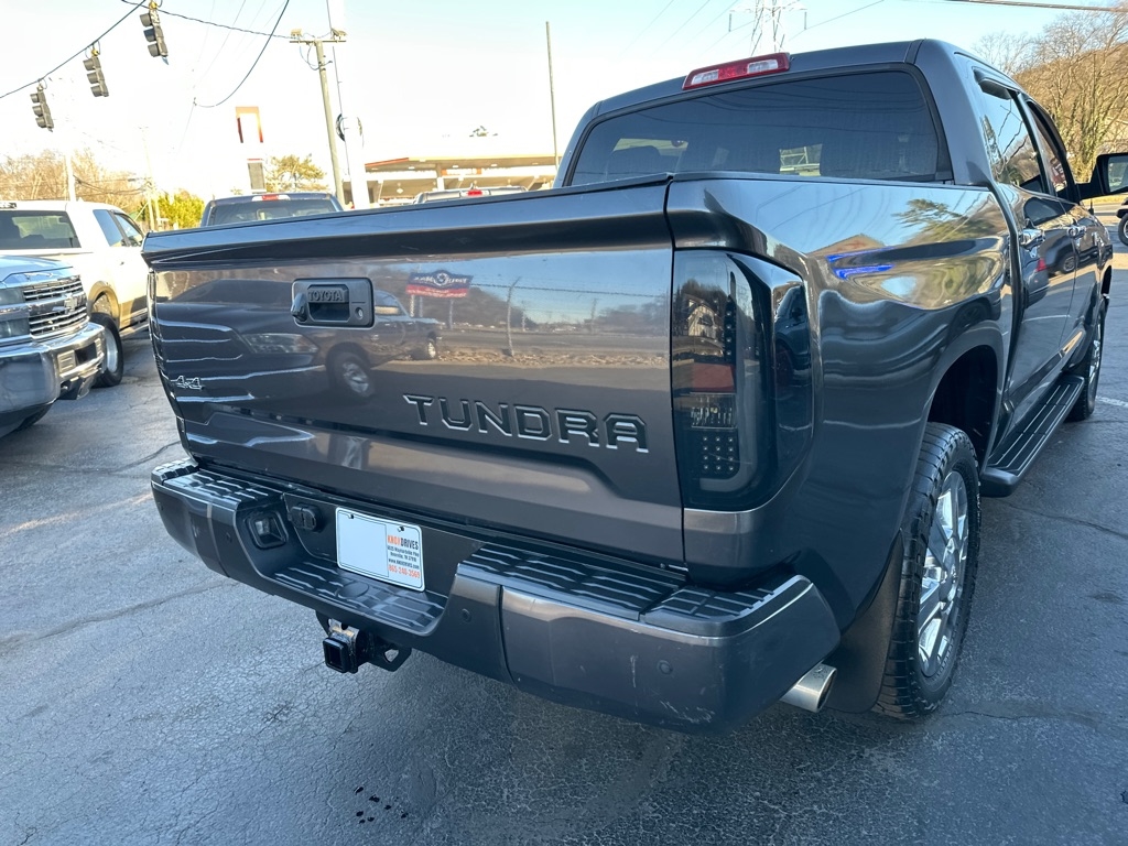 Toyota Tundra 4WD Truck CrewMax 5.7L V8 6-Spd AT Platinum (Natl) 2016