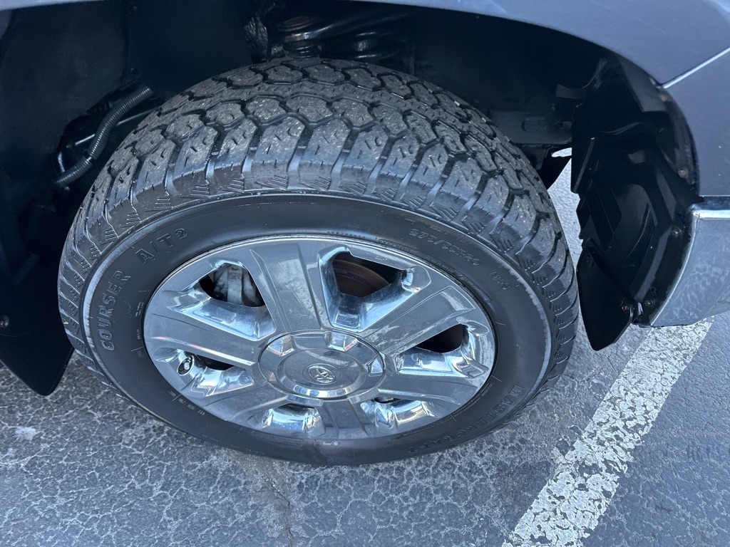 Toyota Tundra 4WD Truck CrewMax 5.7L V8 6-Spd AT Platinum (Natl) 2016