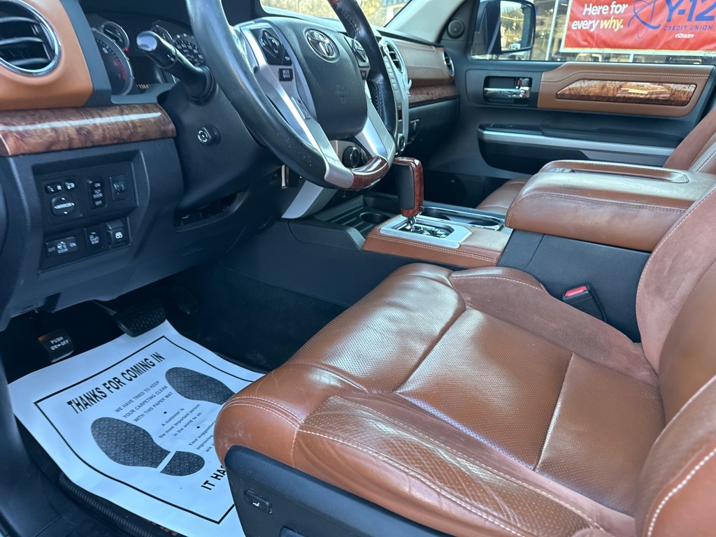 Toyota Tundra 4WD Truck CrewMax 5.7L V8 6-Spd AT Platinum (Natl) 2016