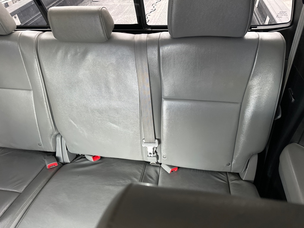 Toyota Tundra 4WD Truck Dbl 5.7L FFV V8 6-Spd AT LTD (Natl) 2010