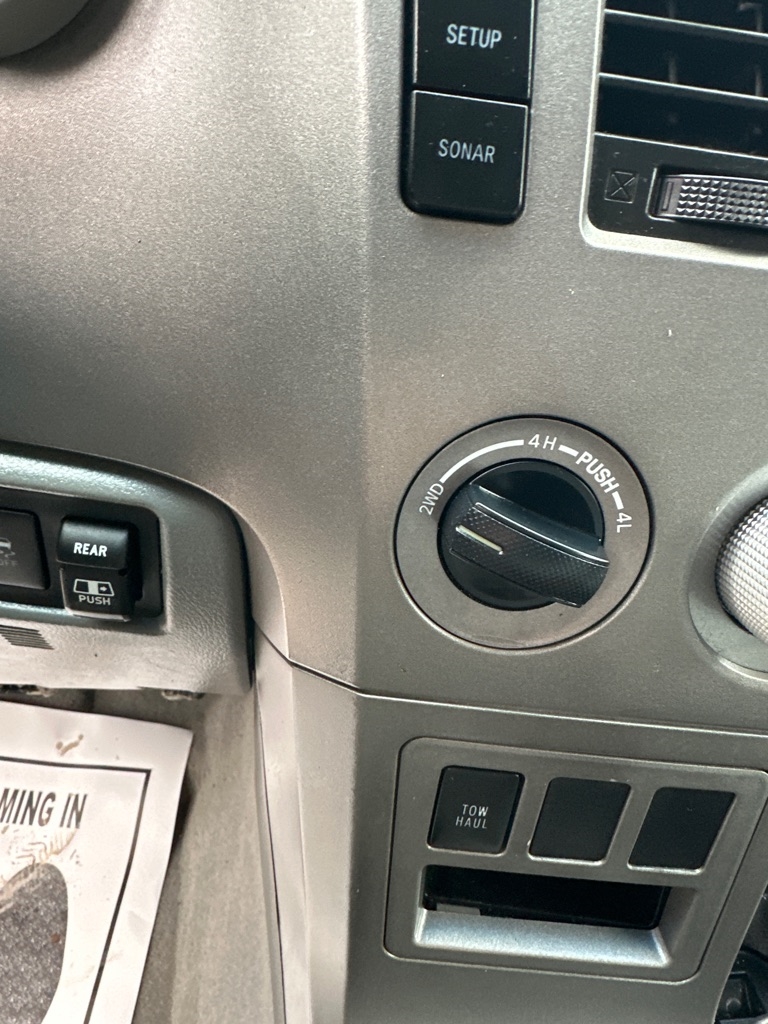 Toyota Tundra 4WD Truck Dbl 5.7L FFV V8 6-Spd AT LTD (Natl) 2010