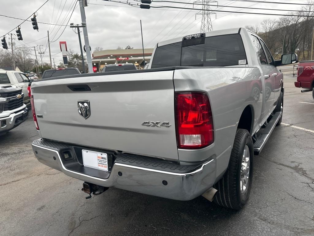 RAM 3500 SLT 4x4 Crew Cab 6'4" Box 2017