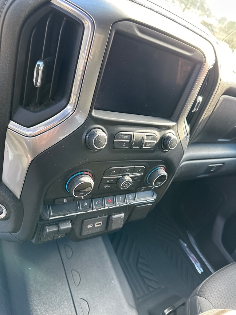 Chevrolet Silverado 1500 4WD Double Cab 147" RST 2020