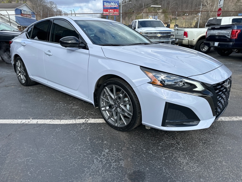 Nissan Altima 2.0 SR Sedan 2024