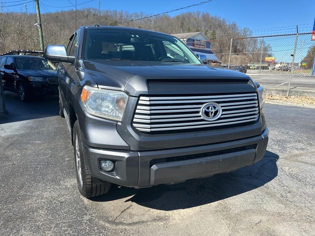 Toyota Tundra 4WD Truck CrewMax 5.7L V8 6-Spd AT Platinum (Natl) 2016