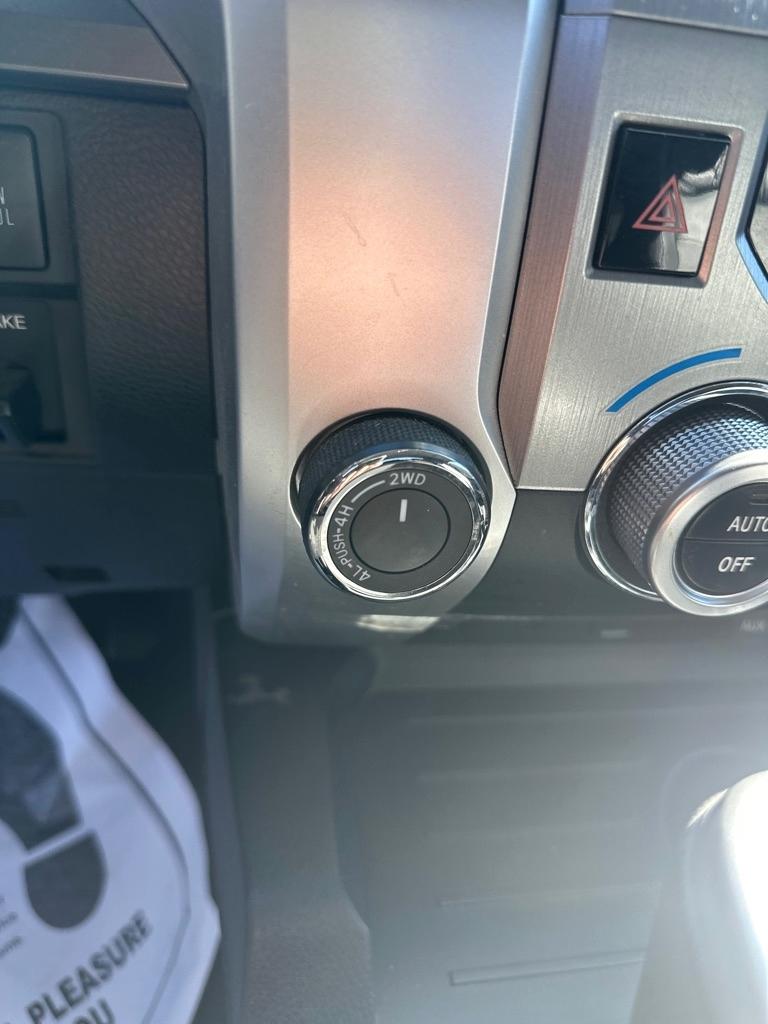 Toyota Tundra 4WD Truck CrewMax 5.7L V8 6-Spd AT Platinum (Natl) 2016