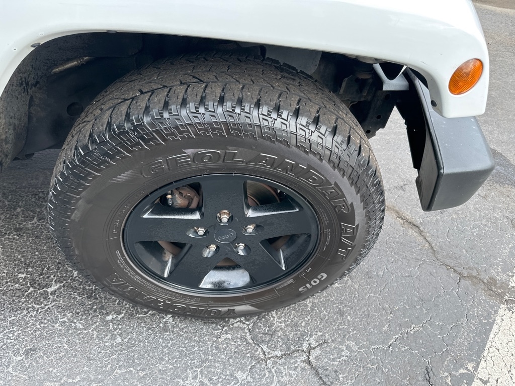 Jeep Wrangler Unlimited 4WD 4dr Arctic *Ltd Avail* 2012