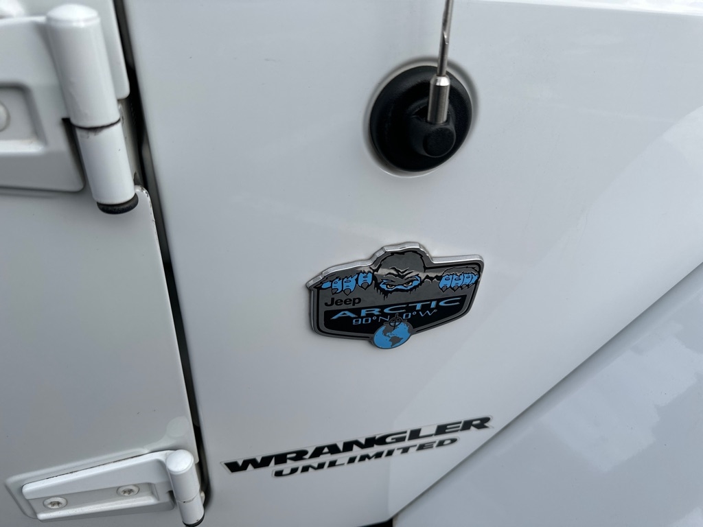 Jeep Wrangler Unlimited 4WD 4dr Arctic *Ltd Avail* 2012