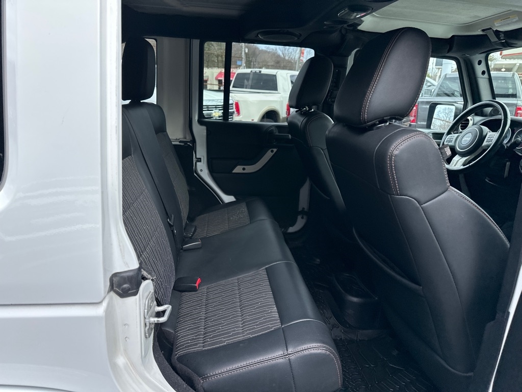 Jeep Wrangler Unlimited 4WD 4dr Arctic *Ltd Avail* 2012